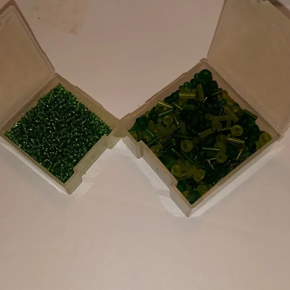 🔥50% off🔥Green Beads all sizes - Picture 5 of 8